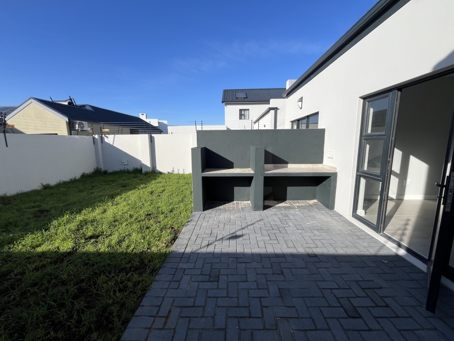 4 Bedroom Property for Sale in Sandown Western Cape